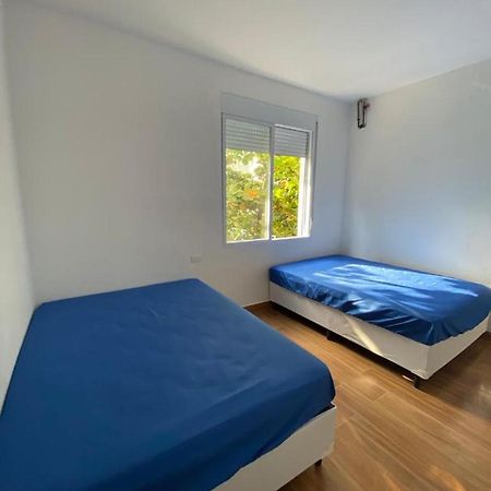 Apartamento Guarujá Pitangueiras 50 metros da Praia. Exterior foto